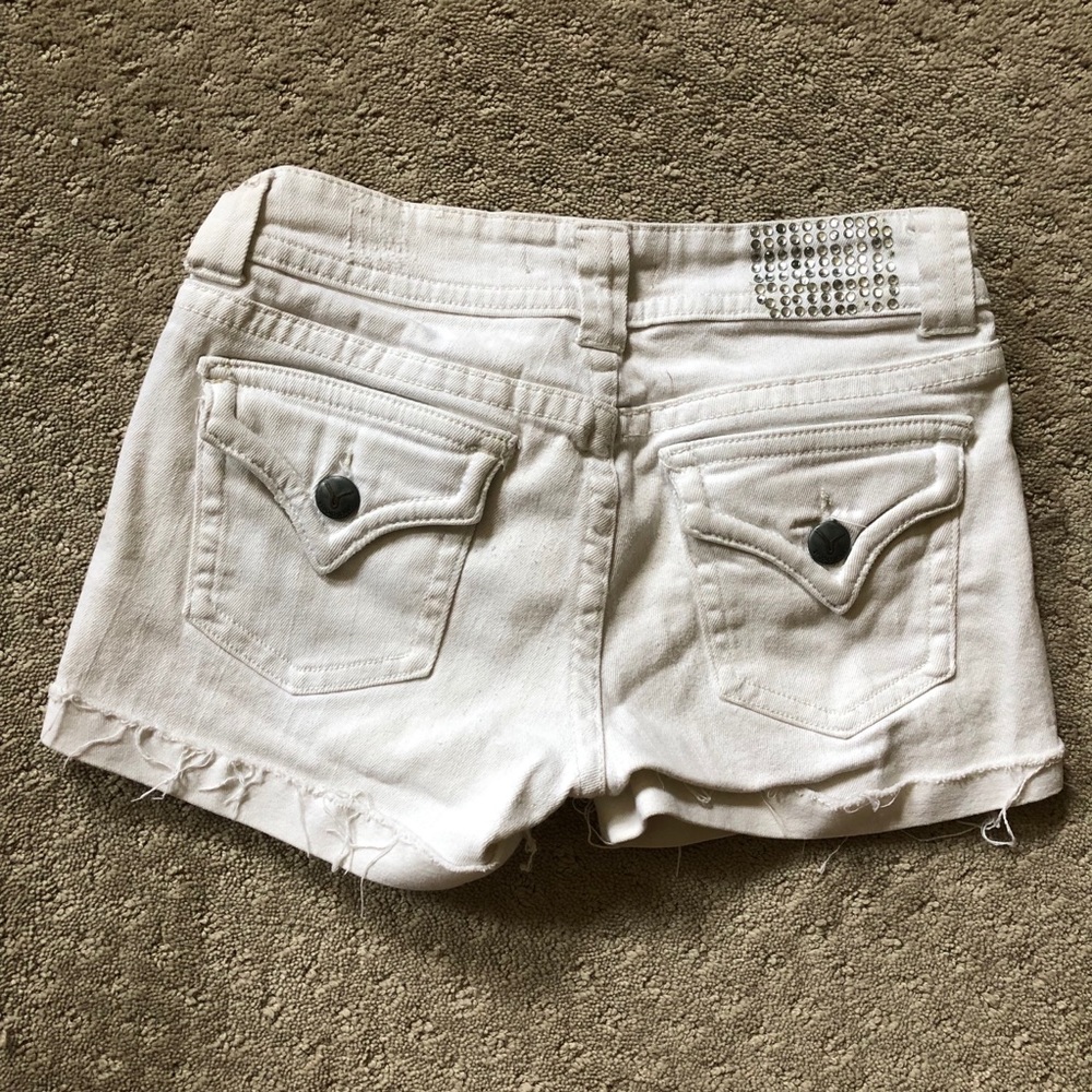 Vigoss White Shorts - Picture 2 of 5